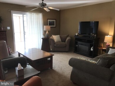 38 Creekside Dr, Millersville, PA 17551 - photo 2