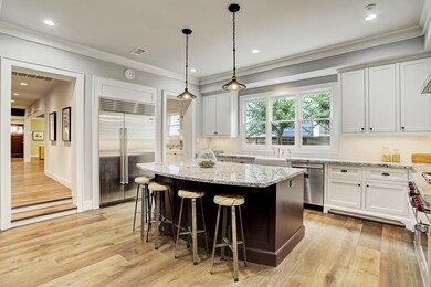 1332 Cortlandt St, Houston, TX 77008 - photo 4