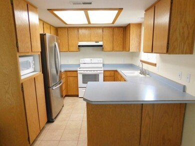 935 Juanita Way, Central Point, OR 97502 - photo 4