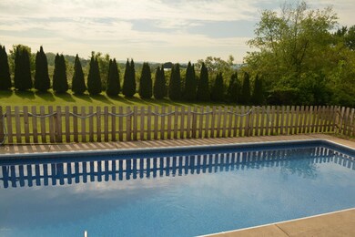 13 Stonefence Rd, Milton, PA 17847 - photo 4