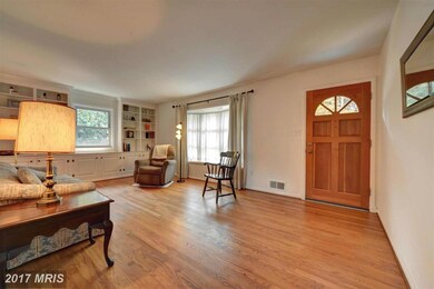 406 Orleans Cir SW, Vienna, VA 22180 - photo 3