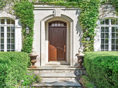 401 Glendale Ave, Oak Brook, IL 60523 - photo 2