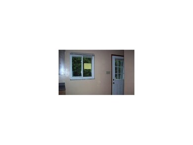 Entry/Foyer.