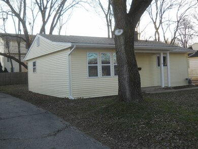 57 Birch St, Carpentersville, IL 60110 - photo 2