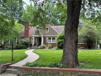 801 E Manor Rd, Independence, MO 64055 - photo 2