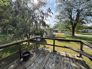 540 18th St SW, Huron, SD 57350 - photo 3