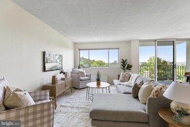 Hunting Creek Club unit 912, Alexandria, VA 22303 - photo 5