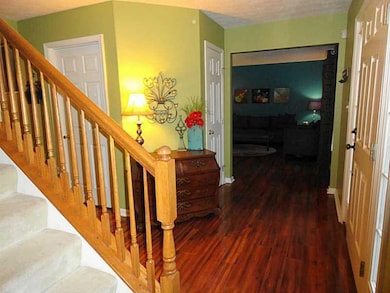 Entry/Foyer.