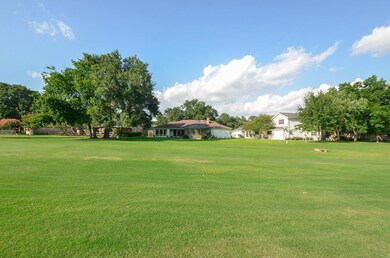 7211 Creek Crest Dr, Houston, TX 77095 - photo 2