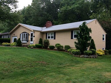 52 Rockcrest Dr, Cranston, RI 02920 - photo 2