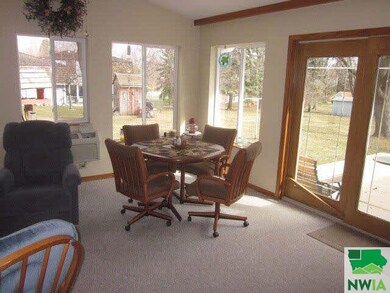 309 E Arthur St, Laurens, IA 50554 - photo 5