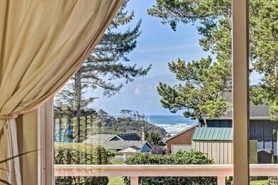 Living Room to Ocean