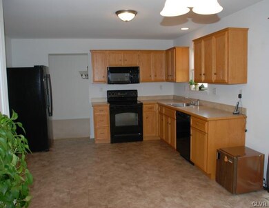 1806 Chateau Place, Easton, PA 18045 - photo 3