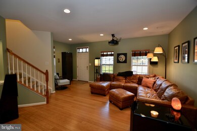 4559 Hidden Stream Ct, Owings Mills, MD 21117 - photo 5