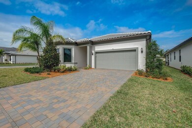 837 SE Courances Dr, Port Saint Lucie, FL 34984 - photo 3