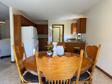 3176 Potomac Ct, Columbus, IN 47203 - photo 7