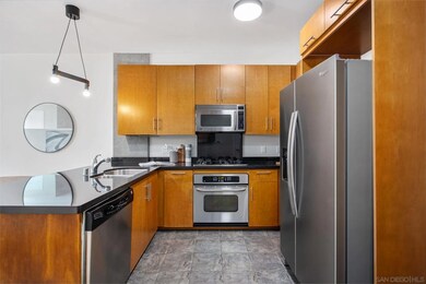 M2i unit 609, San Diego, CA 92101 - photo 5