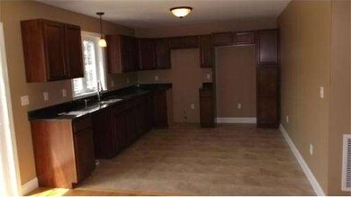 165 King St, Fall River, MA 02724 - photo 4