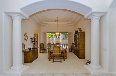 14026 S 9th Pl-large-007-33-Dining Room-