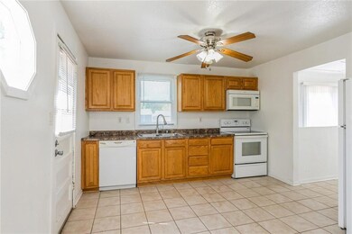 108 Philip St, Des Moines, IA 50315 - photo 4