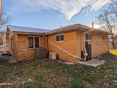 164 Palo Alto Rd, Hyndman, PA 15545 - photo 6