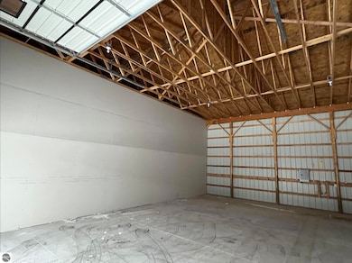 6819 S M-37 unit 32, Kingsley, MI 49649 - photo 6