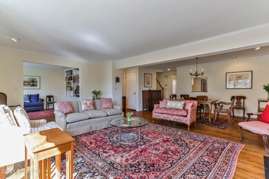 528 W Lyon Farm Dr, Greenwich, CT 06831 - photo 7