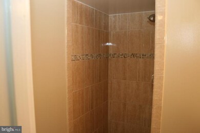 3352 Huntley Square Dr unit A2, Temple Hills, MD 20748 - photo 3