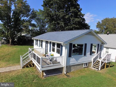 210 Kenwood Rd, Pasadena, MD 21122 - photo 2