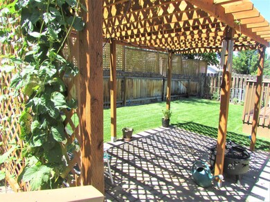 1931 SW 36th St, Redmond, OR 97756 - photo 5