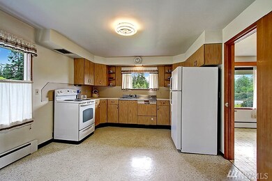 8413 196th St SW, Edmonds, WA 98026 - photo 6