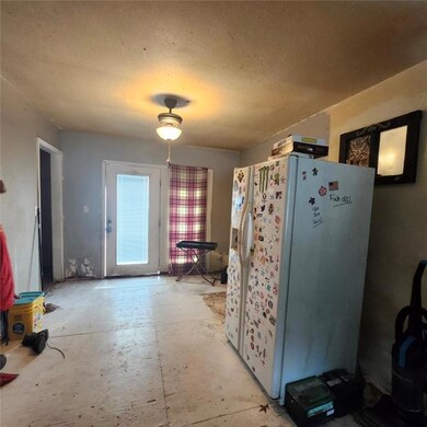 304 Highland Rd, Lansing, KS 66043 - photo 4