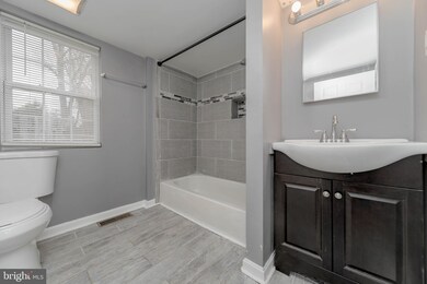 4266 Hallowing Point Rd, Prince Frederick, MD 20678 - photo 7