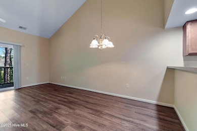 148ScotchBroomDr201 - 15.jpeg