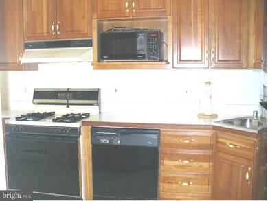 9729 Conmar Rd, Middle River, MD 21220 - photo 3