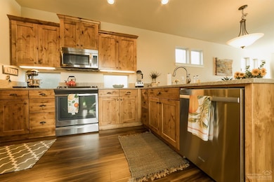 3823 NE Purcell Blvd, Bend, OR 97701 - photo 5