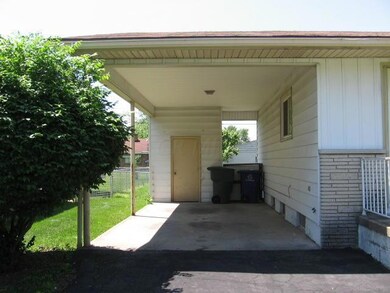 1261 Bernhard Rd, Columbus, OH 43227 - photo 2