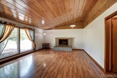 519 S Wagner Ave, Wapakoneta, OH 45895 - photo 7