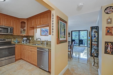 1101 Colony Point Cir unit 403, Pembroke Pines, FL 33026 - photo 5