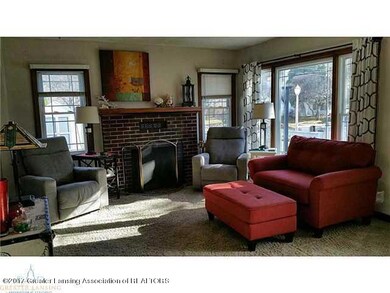 1401 Pershing.Living