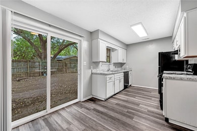 101 & 103, 2732 & 27 N Adobe Sierra Valencia St, Fayetteville, AR 72703 - photo 7