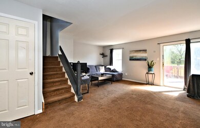 622 Greentree Ln, Norristown, PA 19403 - photo 6