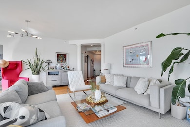 4 Constellation Place unit 404, Jersey City, NJ 07305 - photo 7