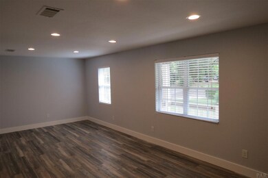 8901 Cove Ave, Pensacola, FL 32534 - photo 3