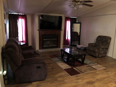 356 Thompson Rd, Fitzgerald, GA 31750 - photo 5