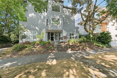 1115 16th Ave unit 3, Seattle, WA 98122 - photo 2