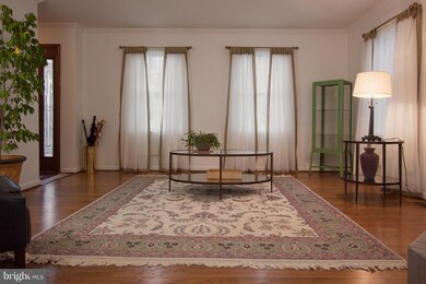 302 N Spring St, Falls Church, VA 22046 - photo 5