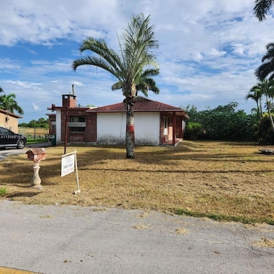 3250 Bacom Point Rd, Pahokee, FL 33476 - photo 2