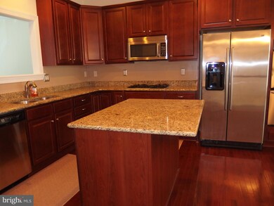 215 Zinfandel Ln, Annapolis, MD 21401 - photo 4