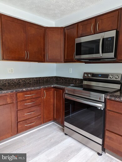 7522 Rain Flower Way, Columbia, MD 21046 - photo 3